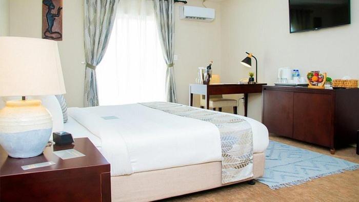 Royal Ambassador Hotel Harbel Extérieur photo